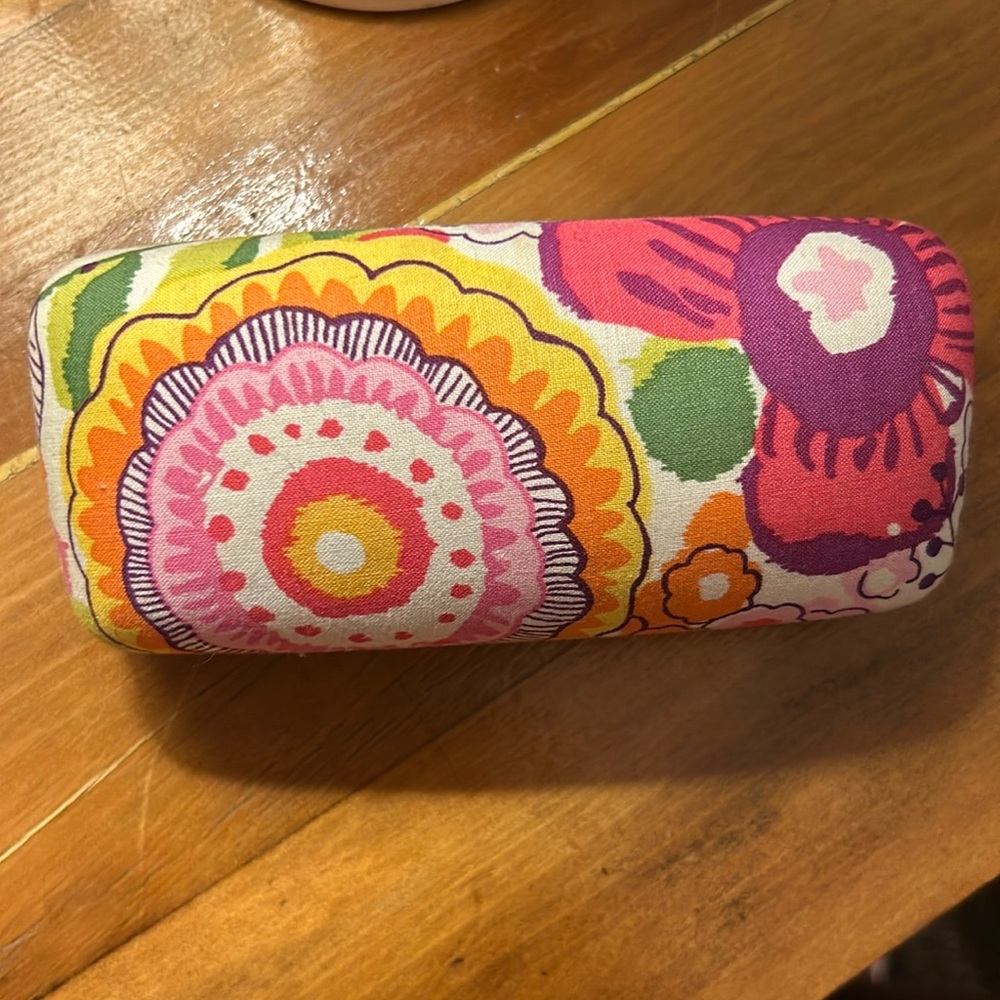 NWOT Vera Bradley glasses case